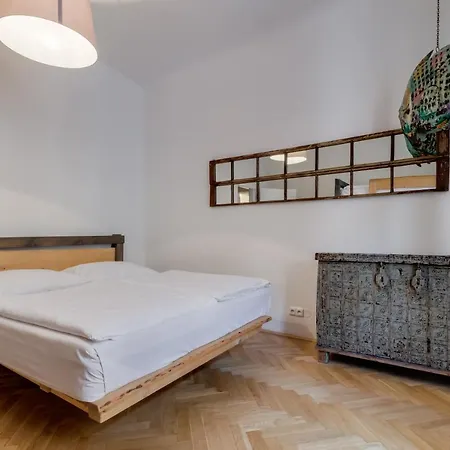 Curiosity Апартаменты *